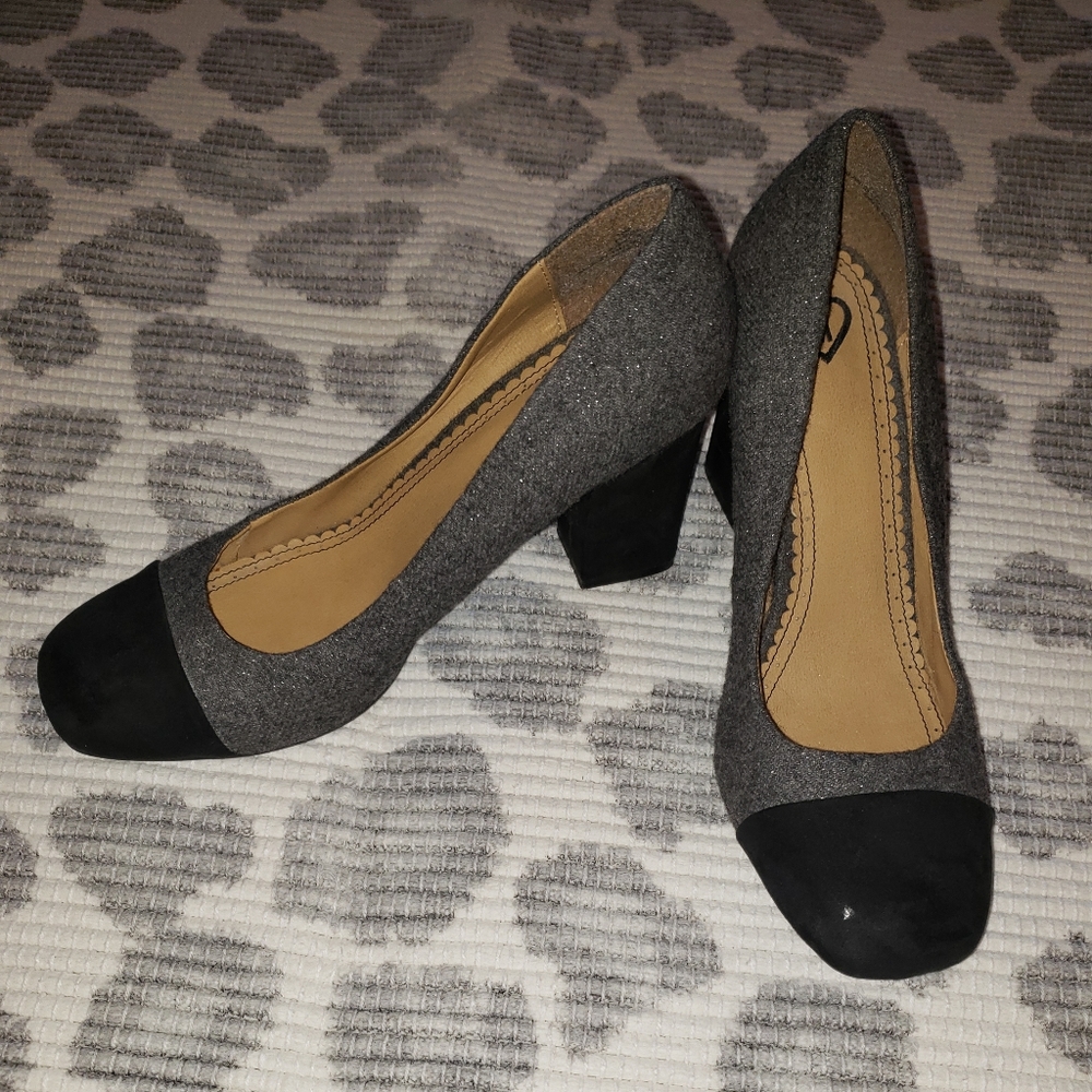 Heels - Picture 1 of 10